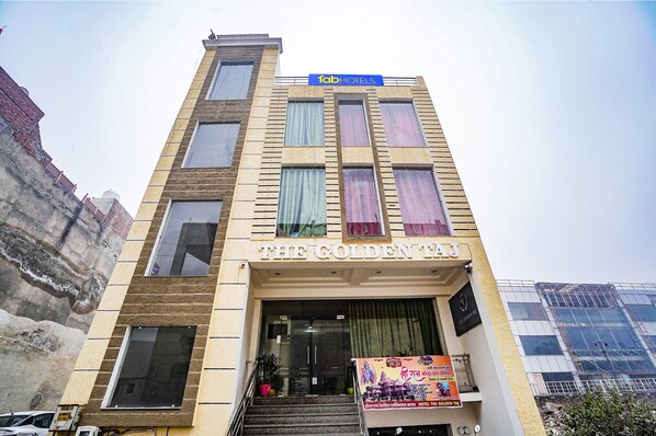 Exterior - Fabhotel Golden Grand (Agra)
