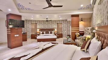 Luxury Suite | 1 bedroom, Egyptian cotton sheets, premium bedding, free WiFi