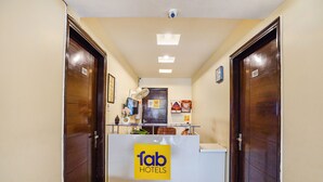 Reception - Fabhotel Apple Pie (Noida)