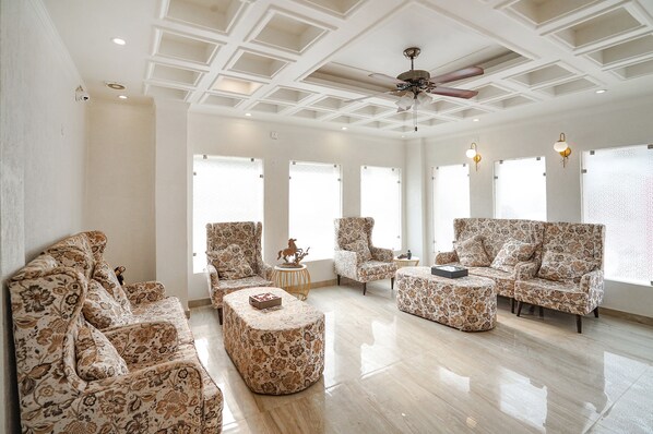 บริเวณนั่งเล่นที่ล็อบบี้