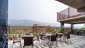 Restaurant - Fabhotel Montreal (Rishikesh)