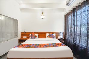 Egyptian cotton sheets, premium bedding, in-room safe, soundproofing