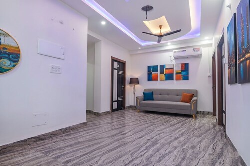 Fabhotel Buddha Sunrise