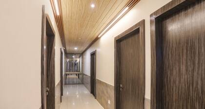 Fabhotel Green Valley I