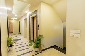 Lobby - Fabhotel Prime Aroma Residency (Jaipur)