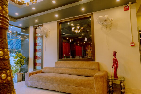 Lobby - Fabhotel Prime Aroma Residency (Jaipur)