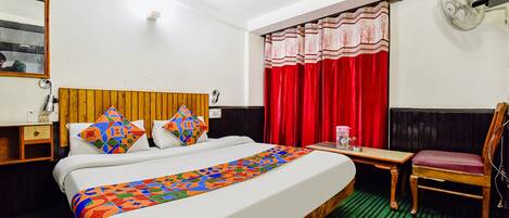 Premium Room, 1 Double Bed | Egyptian cotton sheets, premium bedding, in-room safe, free WiFi