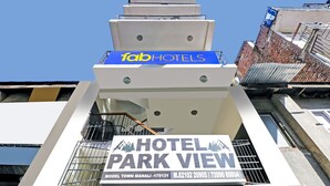 A hotel sign with 'Fab Hotels' and 'Hotel Park View' indicating the name and view. - Fabhotel Park View I (Manali)
