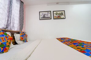 Egyptian cotton sheets, premium bedding, in-room safe, free WiFi - Fabexpress Anmol'S Peace Home Stay (Ootacamund)