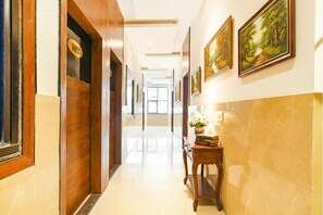 Lobby - Fabhotel Aashiyana (Indore)