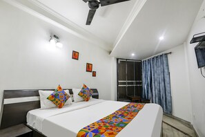 Rom – deluxe | Sengetøy i egyptisk bomull, sengetøy av topp kvalitet og safe på rommet