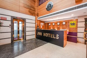 Reception - FabHotel JVH (Bengaluru)