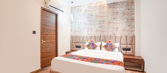 Fabhotel The Comfort Inn