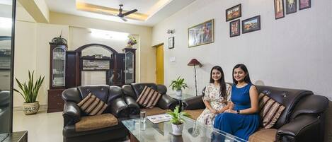 Coin salon dans le hall