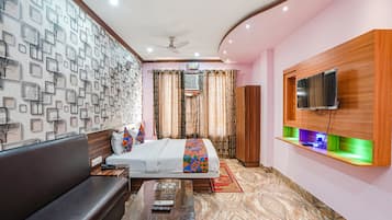 1 bedroom, Egyptian cotton sheets, premium bedding, in-room safe