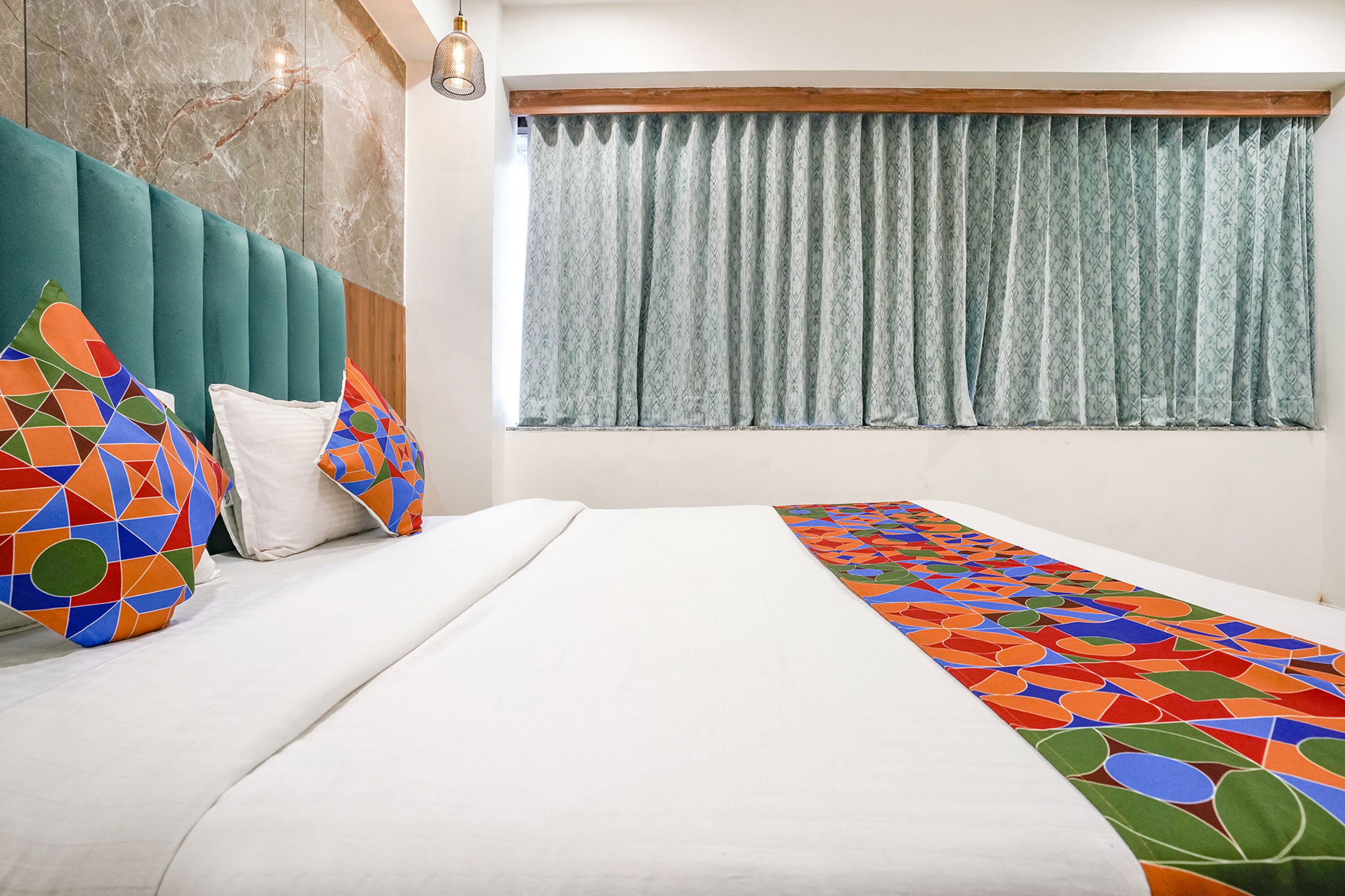 Egyptian cotton sheets, premium bedding, in-room safe, free WiFi