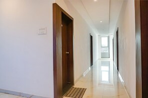 Lobby - Fabhotel Spot Light (Sasvad)
