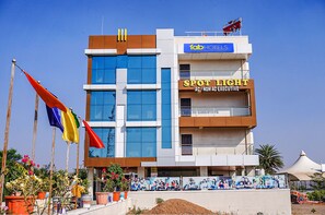 Exterior - Fabhotel Spot Light (Sasvad)