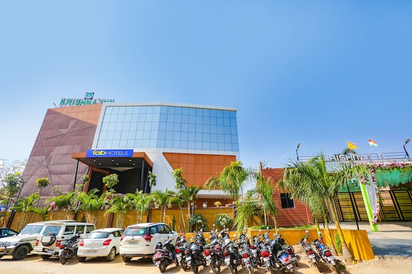 Exterior - Fabhotel Prime Krishna Inn Resort (Ratu)