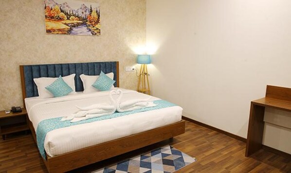 Egyptian cotton sheets, premium bedding, free WiFi, bed sheets - Fabhotel Prime Zing Rooms (Bengaluru)