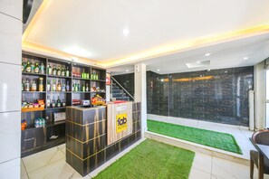 Reception - Fabhotel Beer Castle (Theog)