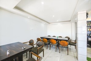 Restaurant - Fabhotel Beer Castle (Theog)