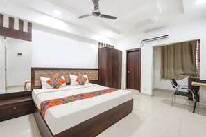 Deluxe Room | Egyptian cotton sheets, premium bedding, in-room safe, free WiFi - Fabhotel Jvh (Bengaluru)