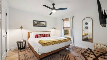 4 bedrooms, iron/ironing board, free WiFi, bed sheets