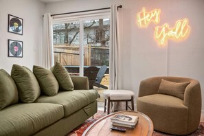 Smart-tv en een open haard