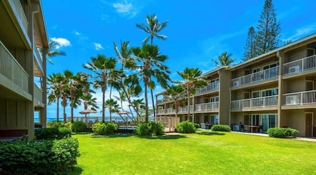 Delightful Oceanfront Condo! 2BR