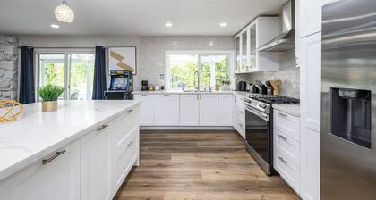 Resort Style Living w/ Pool & Arcade Near Disney