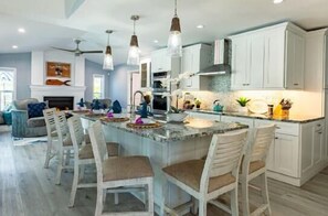 Interior - Private Pool/Spa Home, Game Room & More! Min to AMI Beaches⚓ (Bradenton)
