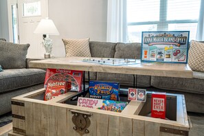 Games room - Private Pool/Spa Home, Game Room & More! Min to AMI Beaches⚓ (Bradenton)