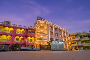 Property entrance - Fabhotel Prime The Golden Plaza (Rampurhat)