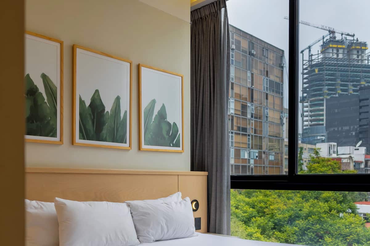Deluxe Apartment, 2 Bedrooms, Balcony | 1 bedroom, Egyptian cotton sheets, premium bedding