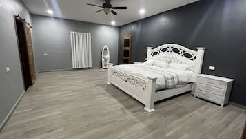 5 Schlafzimmer, Bügeleisen/Bügelbrett, WLAN, Bettwäsche