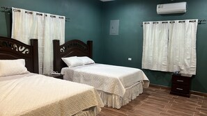 5 soverom, strykejern/-brett, wi-fi og sengetøy