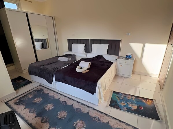 Panoramic Twin Room,1 Bedroom,King View