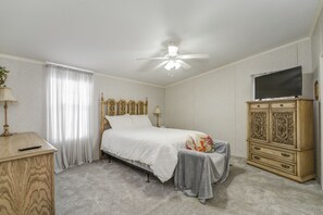 3 多间卧室、办公桌、熨斗/熨衣板、WiFi