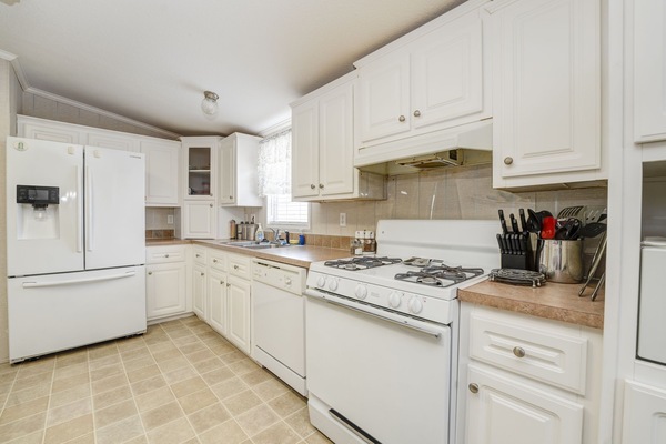 Frigorífic, microones, forn i placa de cuina