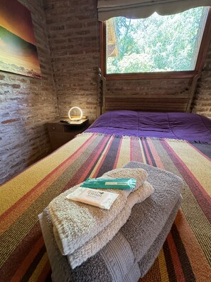 Bungalow, 2 Bedrooms (Tamarindo) | Premium bedding, down comforters, pillowtop beds, individually decorated - CABANAS AREHUE (Mar del Plata)