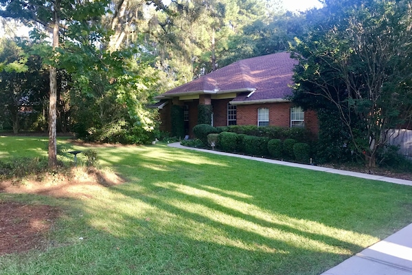 YOUR FULLY-EQUIPPED—PEACEFUL, UPSCALE, PRIVATE & CONVENIENTLY-LOCATED . . .