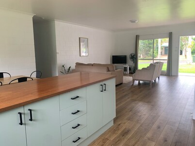 Spacious, Modern and Central