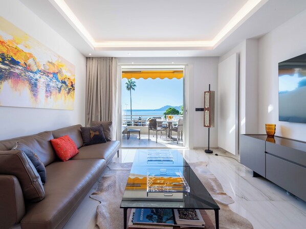 TV - RARE! Luxury apartment on the Croisette (Cannes)