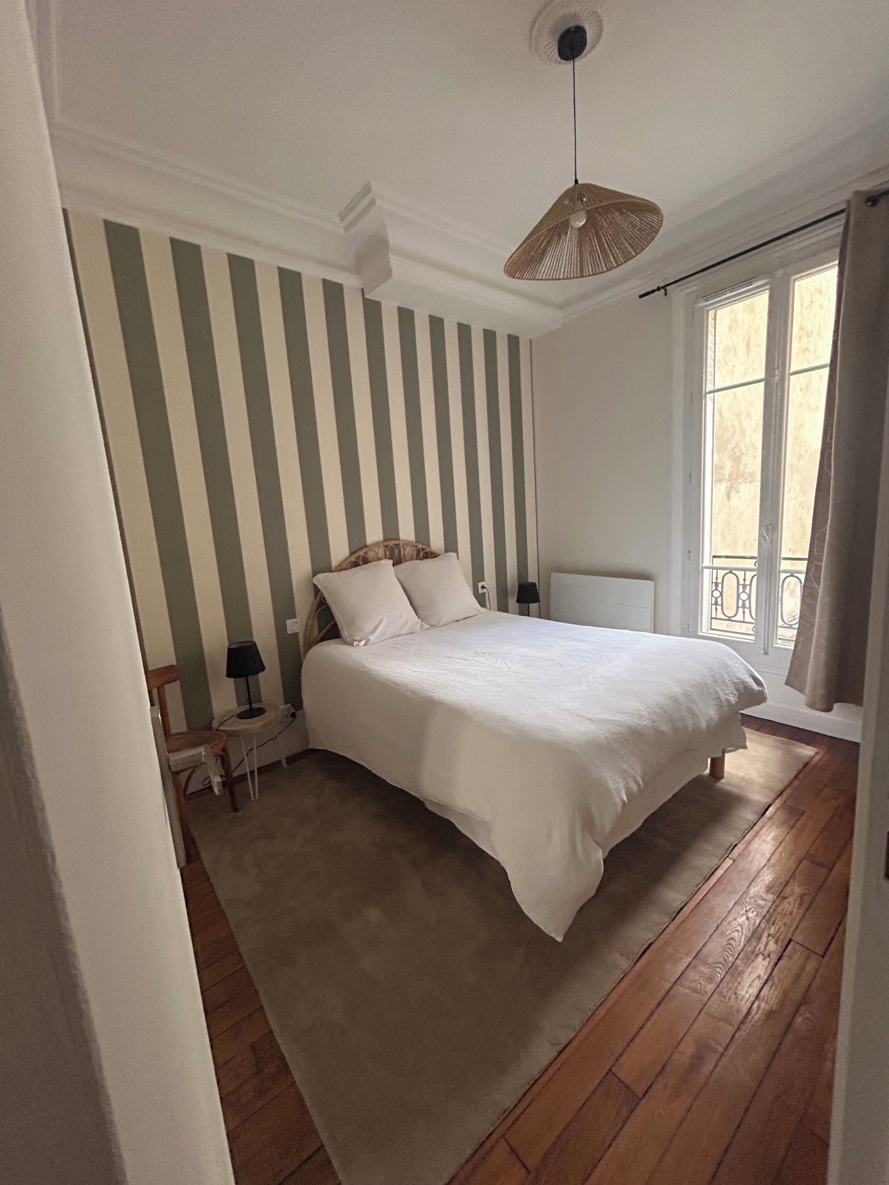 2 bedrooms, desk, iron/ironing board, travel crib