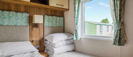 3 室のベッドルーム、WiFi (無料)