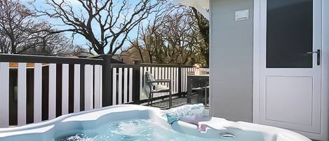 Baignoire à remous extérieure