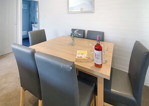 Dining - Modern and contemporary two bedroomed lodge with one double and one twin. (Swanage)