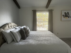 4 Schlafzimmer, Bügeleisen/Bügelbrett, kostenloses WLAN, Bettwäsche