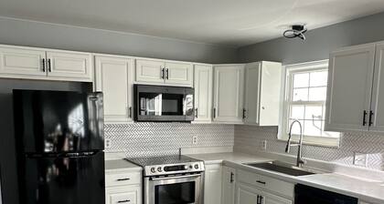 Spacious and Spotless Townhouse in Englewood, Close to DTC & Denver